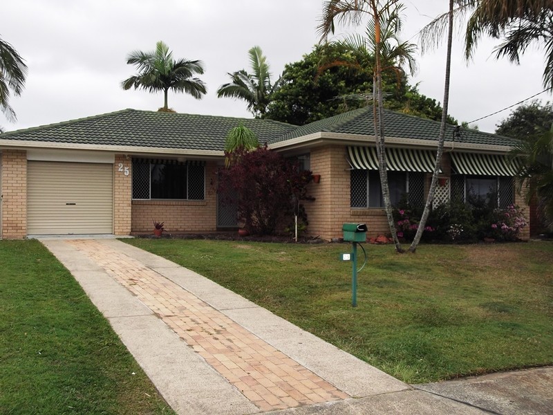 25 Tarwarri Crescent, Mooloolaba QLD 4557