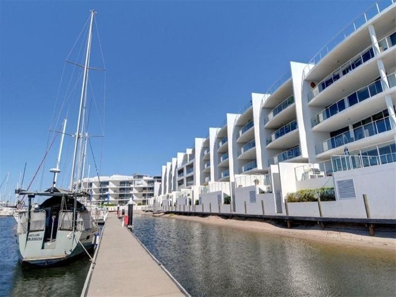 409/11 Nicklin Way, Minyama QLD 4575