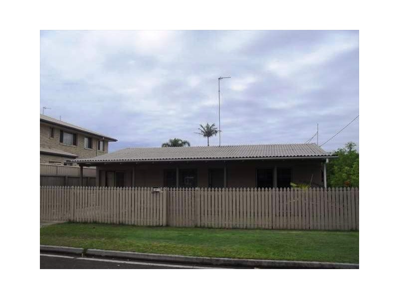 37 Lawrence Street, Mooloolaba QLD 4557
