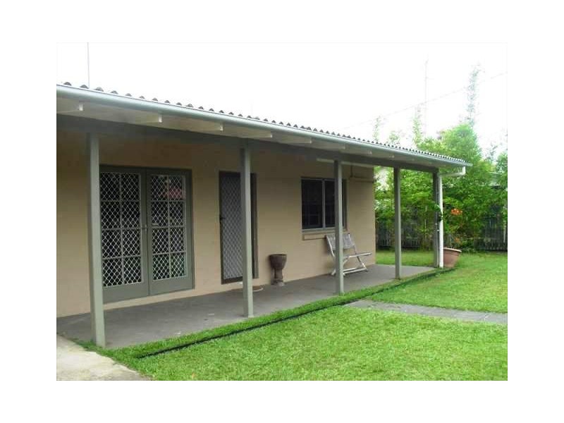 37 Lawrence Street, Mooloolaba QLD 4557