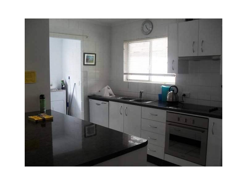 37 Lawrence Street, Mooloolaba QLD 4557