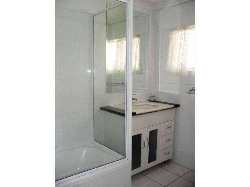 37 Lawrence Street, Mooloolaba QLD 4557