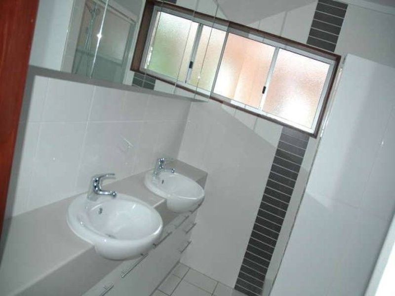 7/11 Pacific Terrace, Alexandra Headland QLD 4572