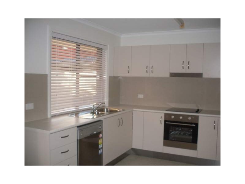 23 Sunbird Chase, Buddina QLD 4575