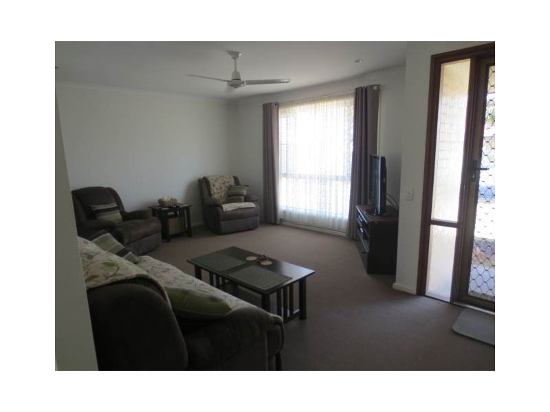 23 Sunbird Chase, Buddina QLD 4575