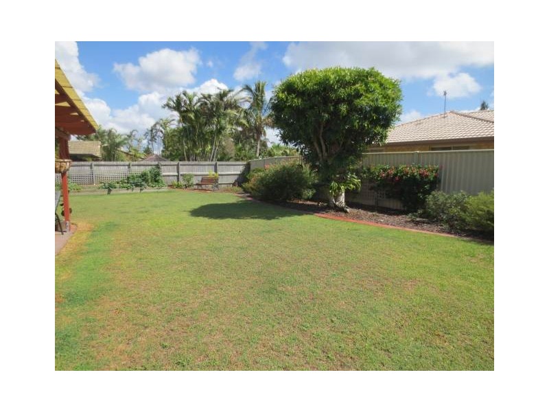 23 Sunbird Chase, Buddina QLD 4575