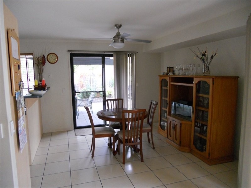 20 Maldives Place, Kawana Island QLD 4575