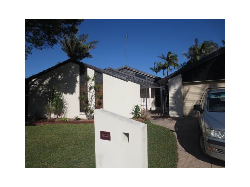 3 Christine Court, Mooloolaba QLD 4557