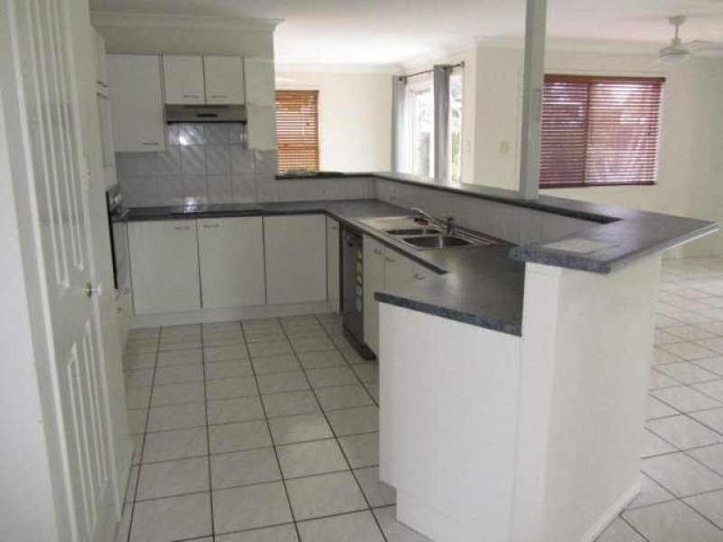 17 Point Cartwright Drive, Buddina QLD 4575