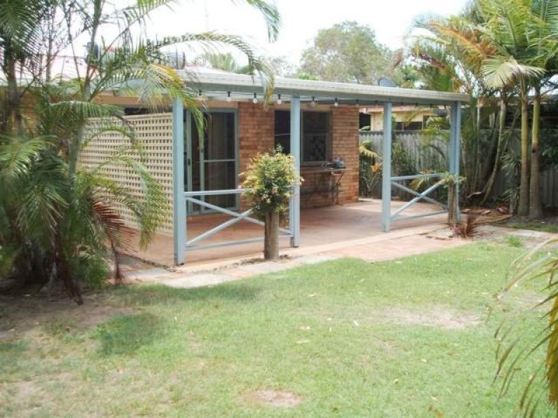 39 Saleng Crescent, Warana QLD 4575