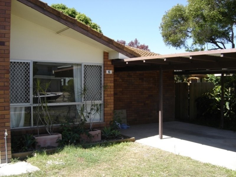 1/6 Goonawarra Drive, Mooloolaba QLD 4557