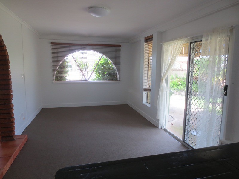 12 Kowandi Street, Wurtulla QLD 4575