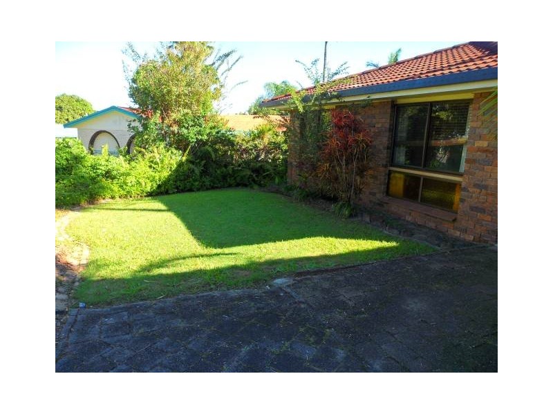 16 Parkway Drive, Mooloolaba QLD 4557