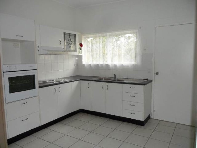 2/5 Ulmarra Court, Mooloolaba QLD 4557