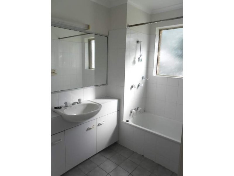 12/2 Camfield Street, Alexandra Headland QLD 4572