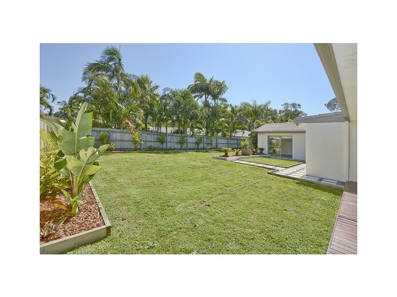 140 Goonawarra Drive, Mooloolaba QLD 4557