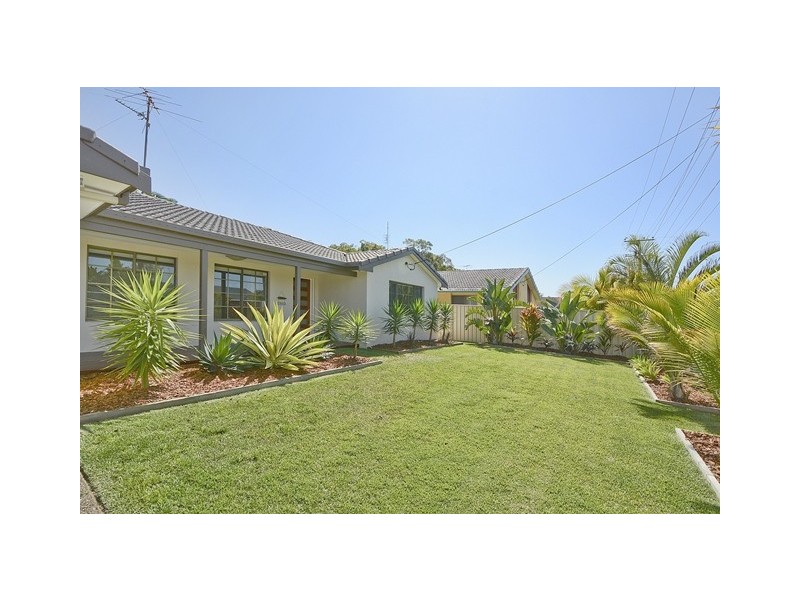 140 Goonawarra Drive, Mooloolaba QLD 4557