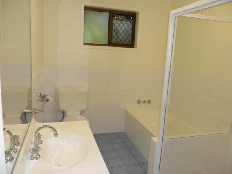 31 Lapoinya Crescent, Warana QLD 4575