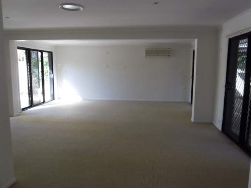 15 Dalpura Street, Buddina QLD 4575