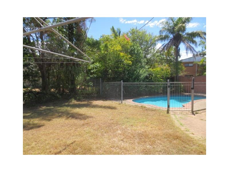 21 Palm Drive, Mooloolaba QLD 4557