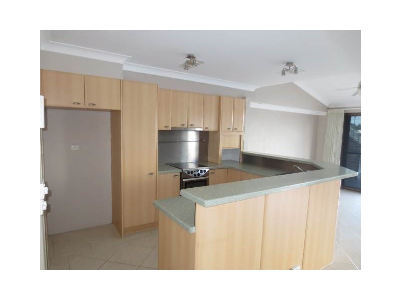 2/11 Carinya Street, Mooloolaba QLD 4557