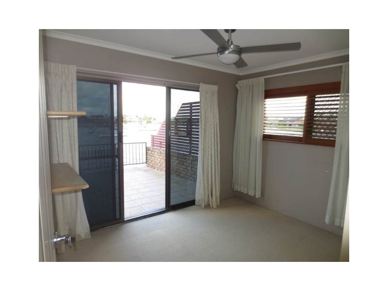 2/11 Carinya Street, Mooloolaba QLD 4557