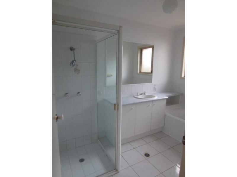 2 Nooree Street, Wurtulla QLD 4575