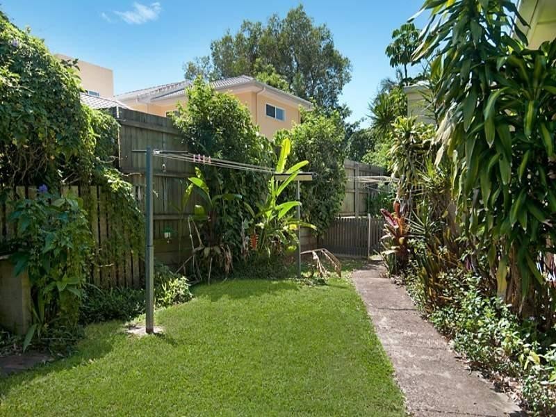 Unit 1/2-3 110 Broadwater Avenue, Maroochydore QLD 4558