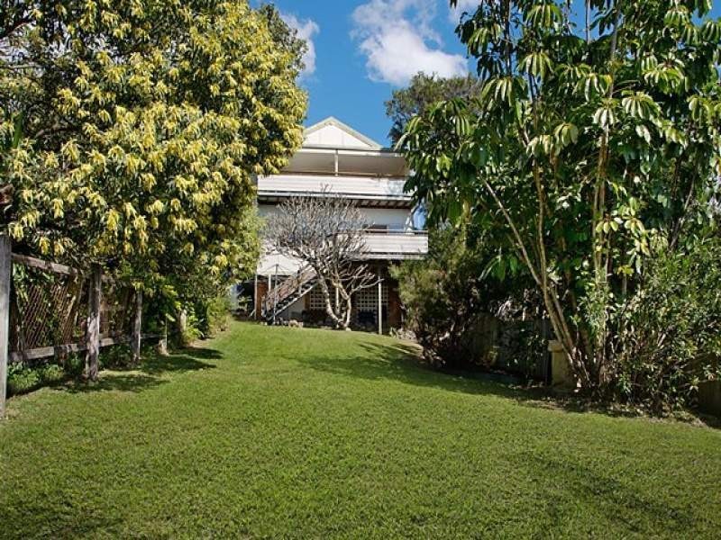 32 Buderim Avenue, Alexandra Headland QLD 4572