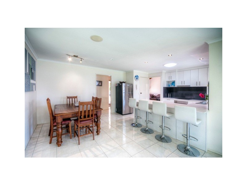 17 Kensington Drive, Minyama QLD 4575