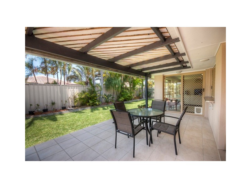 17 Kensington Drive, Minyama QLD 4575