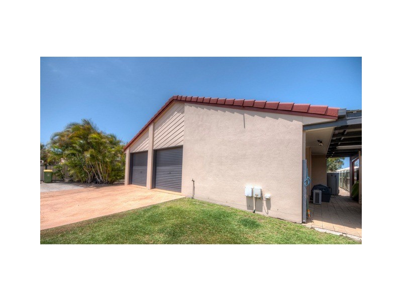 17 Kensington Drive, Minyama QLD 4575