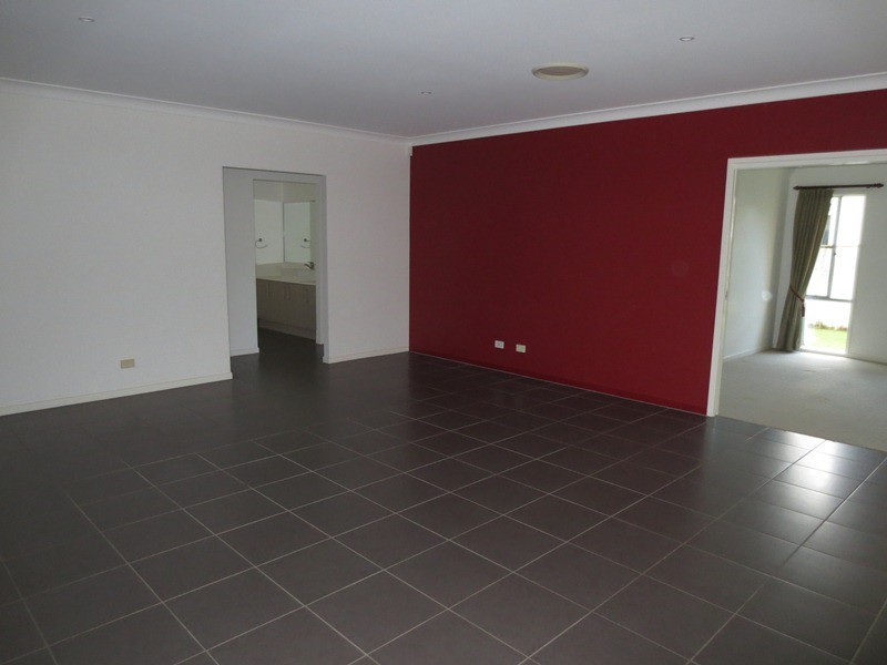 9 Tiller Street, Birtinya QLD 4575