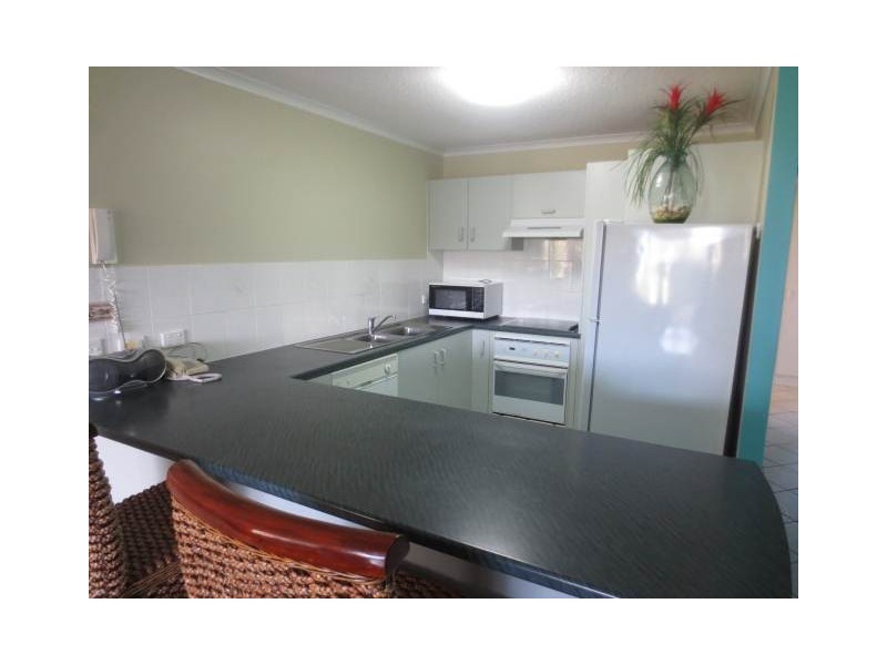 2/143 Lowanna Drive, Buddina QLD 4575