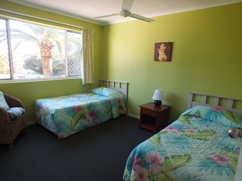 2/143 Lowanna Drive, Buddina QLD 4575