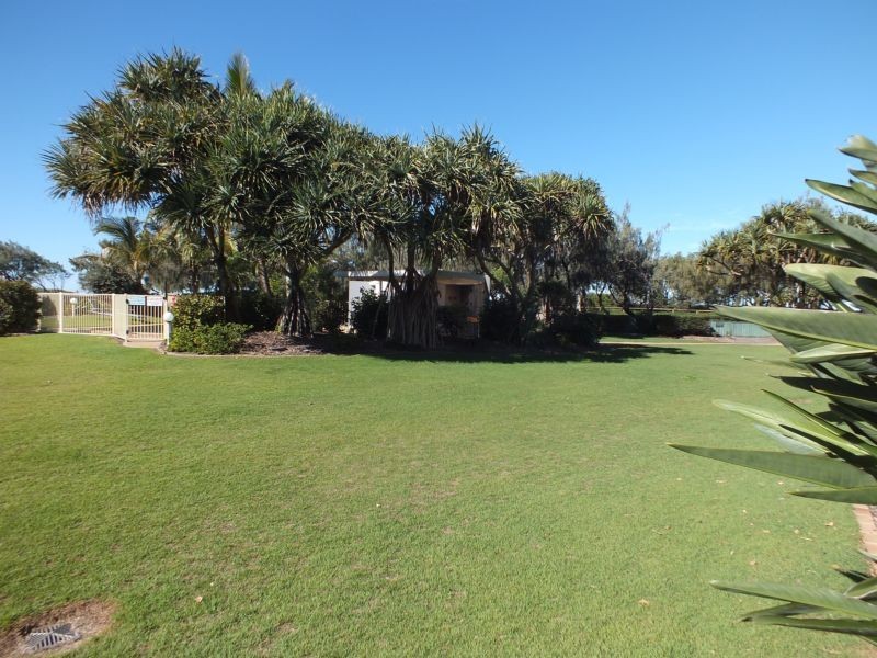 2/143 Lowanna Drive, Buddina QLD 4575