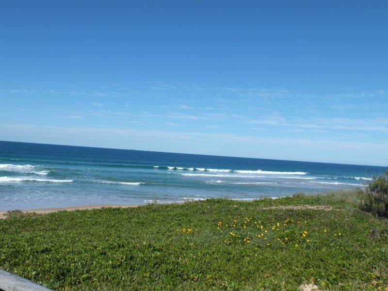 2/143 Lowanna Drive, Buddina QLD 4575