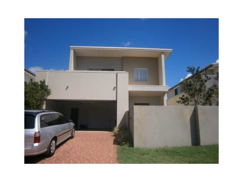 29 Tarawa St, Kawana Island QLD 4575