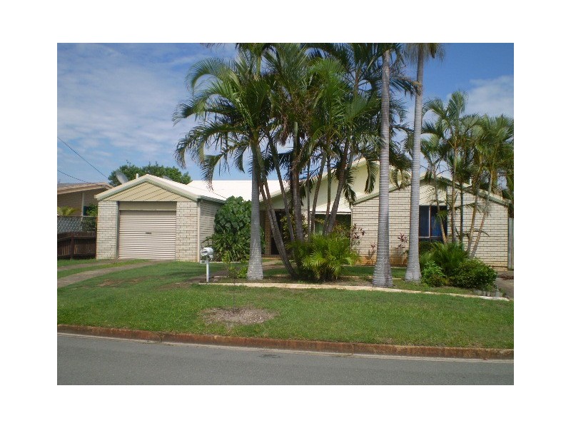 24 Saleng Cres, Warana QLD 4575
