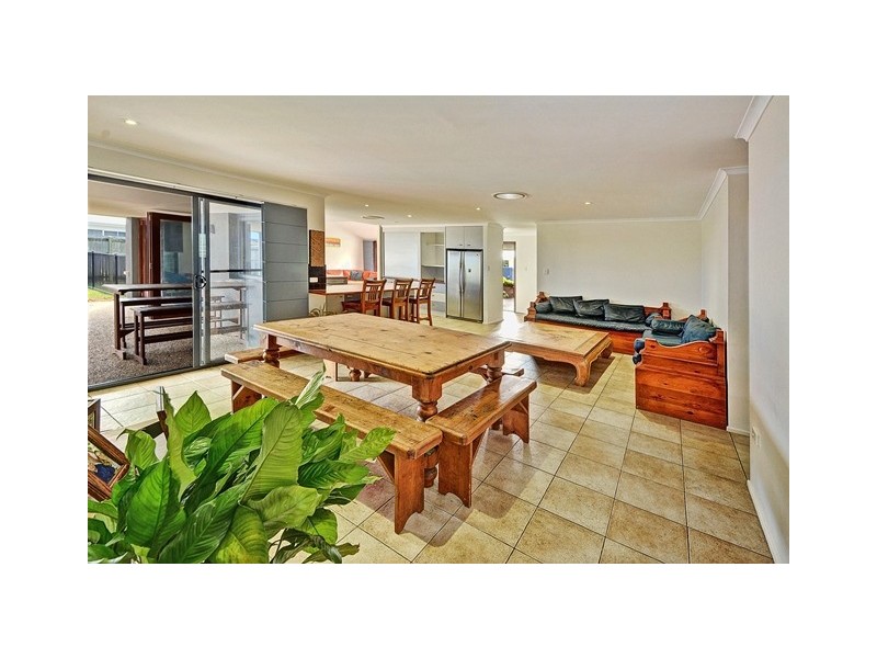 14 Jarrah Street, Minyama QLD 4575