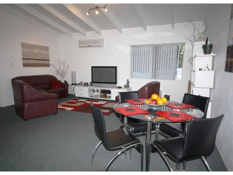 Unit 6 ‘Citrus Court’ 6 Lisbon Street, Maroochydore QLD 4558