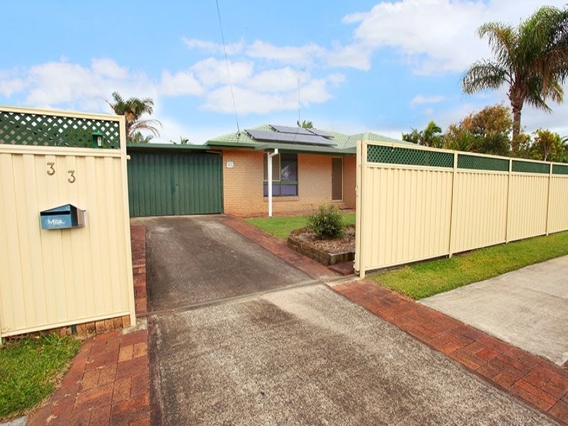 33 Peacock Cres, Bokarina QLD 4575
