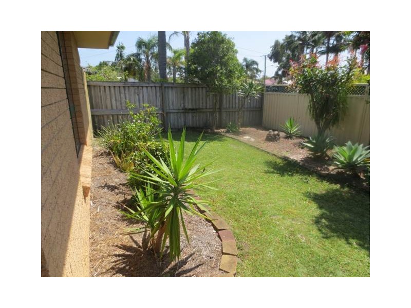 33 Peacock Cres, Bokarina QLD 4575