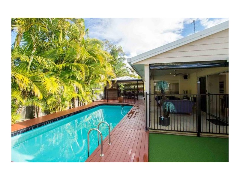 35 Brentwood Avenue, Mooloolaba QLD 4557