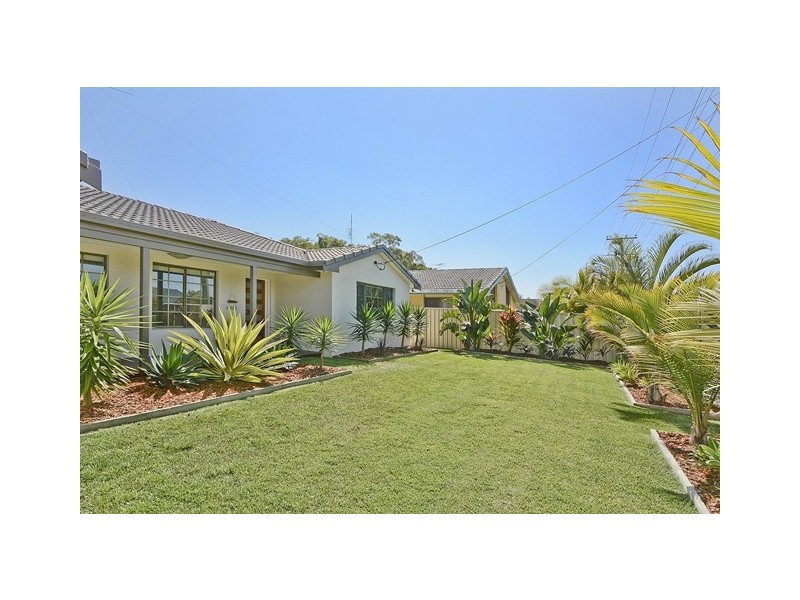 140 Goonawarra Drive, Mooloolaba QLD 4557