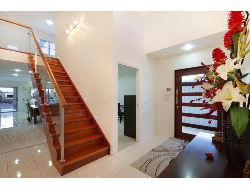 9 Nevis Court, Kawana Island QLD 4575