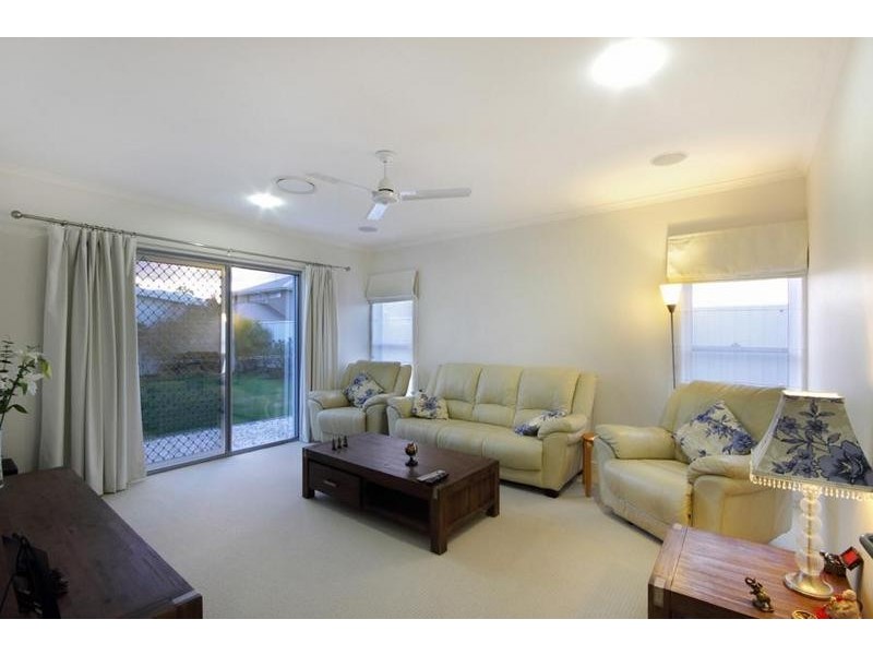 9 Nevis Court, Kawana Island QLD 4575