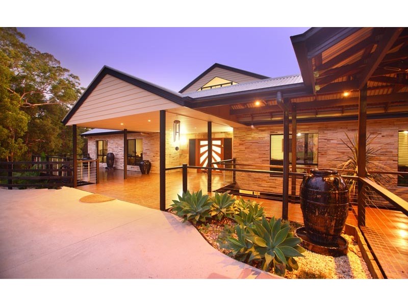 100 Rainforest Road, Chevallum QLD 4555