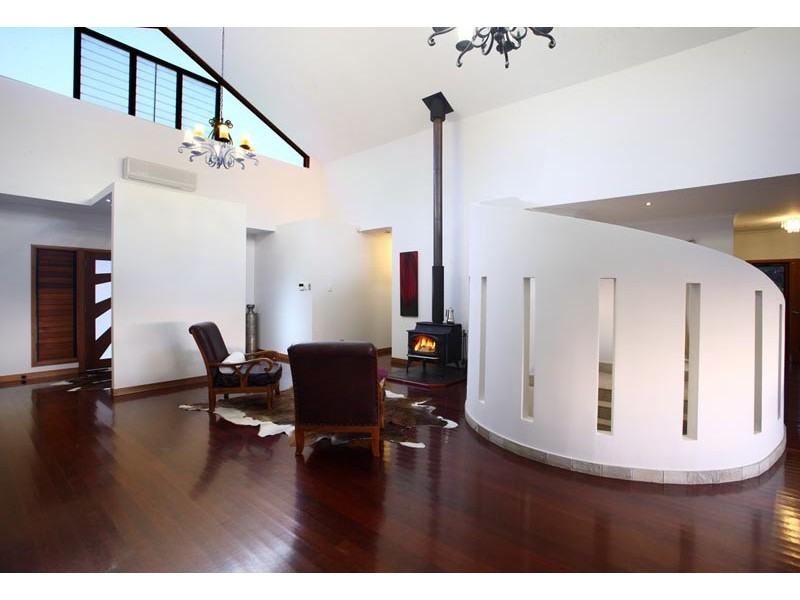 100 Rainforest Road, Chevallum QLD 4555