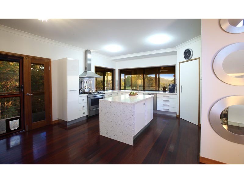 100 Rainforest Road, Chevallum QLD 4555